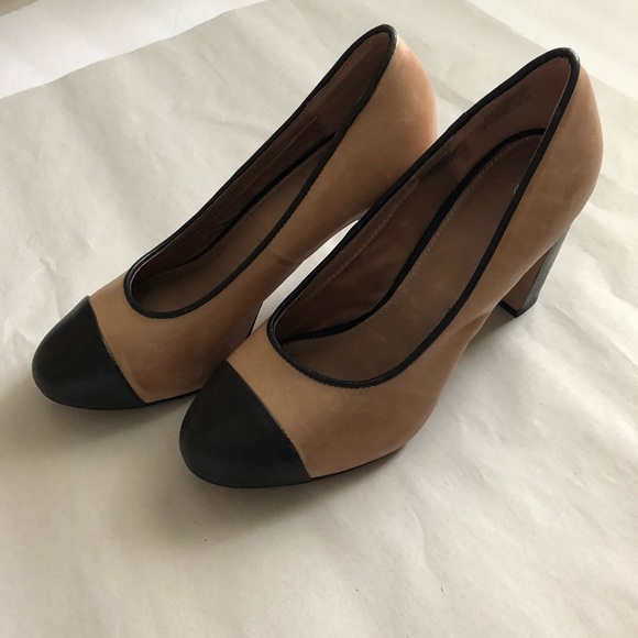 Fossil Shoes - Fossil color block leather heels!